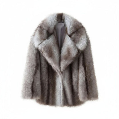 Manteau court en fausse fourrure